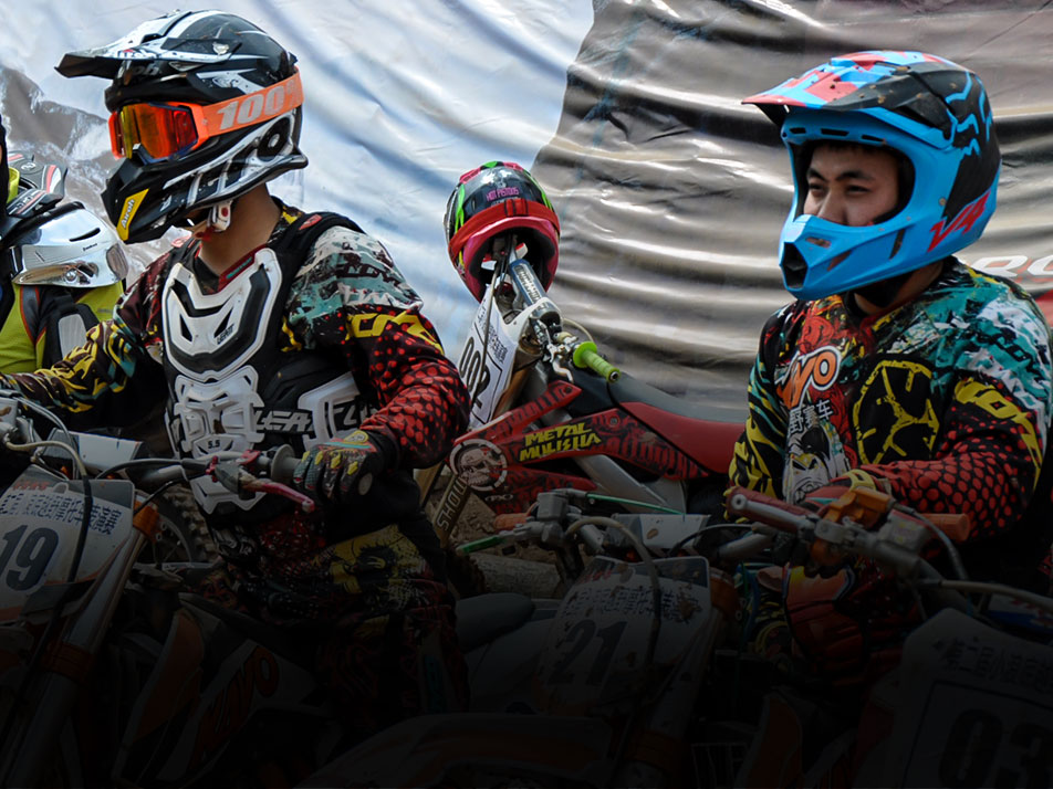 黃河小浪底風(fēng)景區(qū)舉辦第二屆越野摩托車表演賽